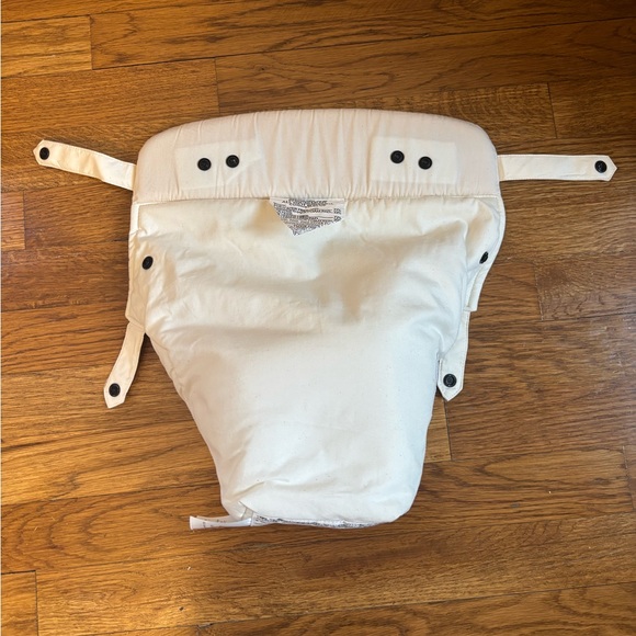 Ergobaby Insert - Picture 2 of 3